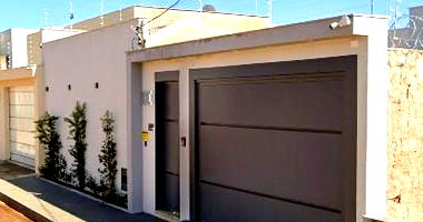 Casa 2 quartos com suíte e garagem, 168m² construída, ocupada