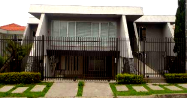 Casa em Ponta Grossa com 547,93m² de Terreno