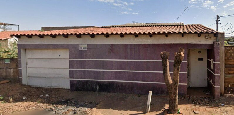 Casa 3 quartos, 1 banheiro, 70m², garagem para 2 carros em Uberlândia