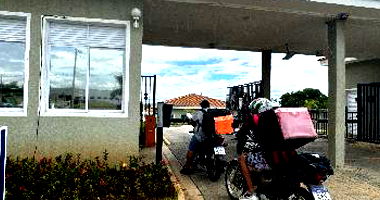Casa 2 quartos, 1 banheiro, 1 vaga, 48m² construída, desocupada