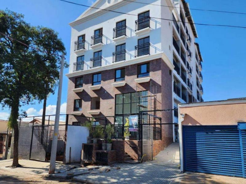 Apartamento 302 no Ed. Torre del Trentino com 2 suítes e vaga de garagem