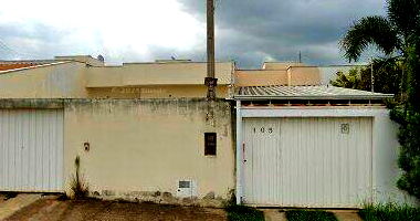 Casa 3 quartos, 2 banheiros, 78m² construída, 1 vaga