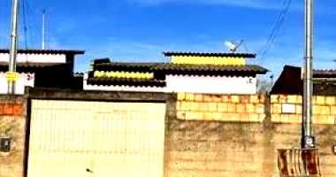 Casa 2 quartos, 1 banheiro, 61m² construída, desocupada