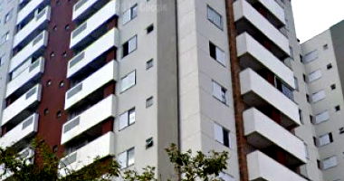 Apartamento com Vaga de Garagem e Depósito no Centro