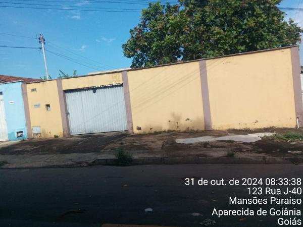 Casa com 4 Quartos e 2 Vagas em Aparecida de Goiânia