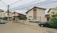 Casa duplex com 2 quartos e vaga de garagem em Cabo Frio/RJ