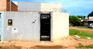 Casa com 2 quartos, varanda, área construída 56,48m², 1 vaga