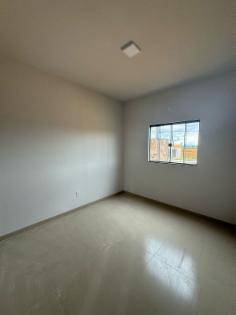 Casa com 50m², 698m² de terreno, ocupada