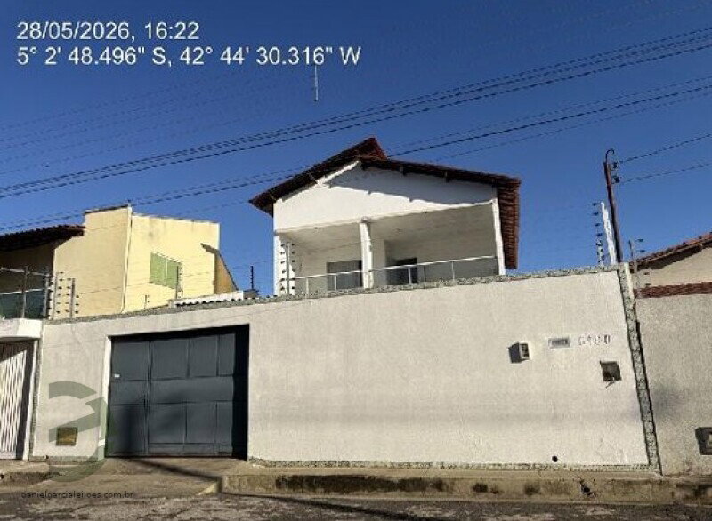Casa com 3 Quartos e 3 Banheiros em Teresina