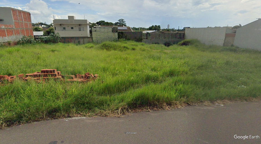 Terreno de 324m² no Jardim Monte Cristo