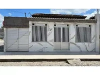 Casa em Leilão com 83m² Construída e 252m² de Terreno