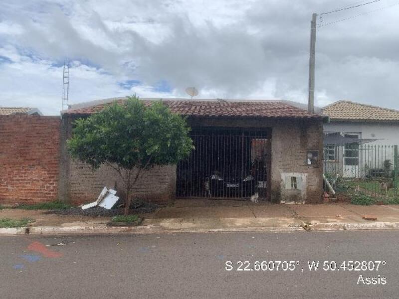 Casa em Assis com 2 Quartos