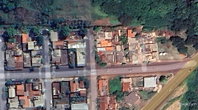 Casa simples com 23,37m² em terreno de 200m², estado ruim