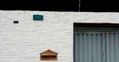 Casa aconchegante com 85m² construída, 2 vagas, ocupada