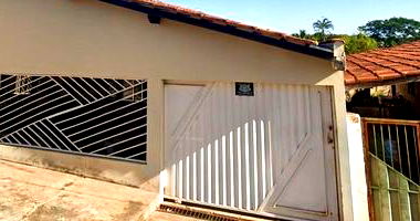 Casa residencial 4 quartos, 3 banheiros, 2 vagas, 255m² construída