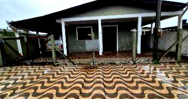 Casa Ocupada com 196m² de Área Construída em Mostardas/RS