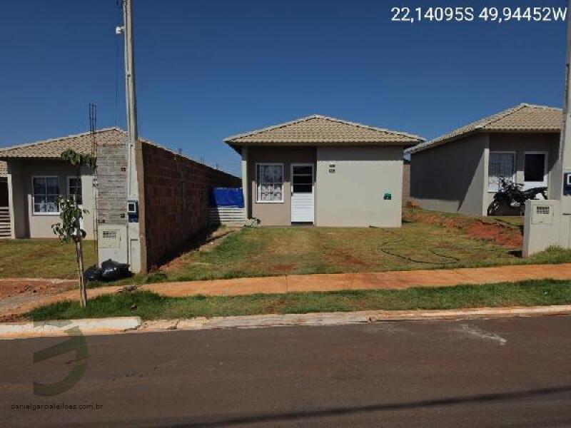Casa com 2 quartos em Marília - SP