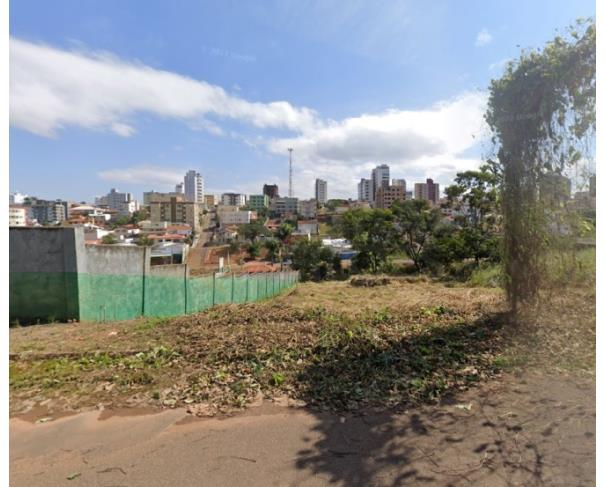 Terreno Urbano 480m² com ótima localização e documentação regular