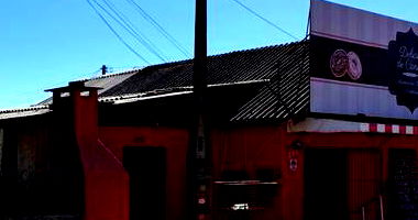 Terreno com área de 217m² e benfeitorias