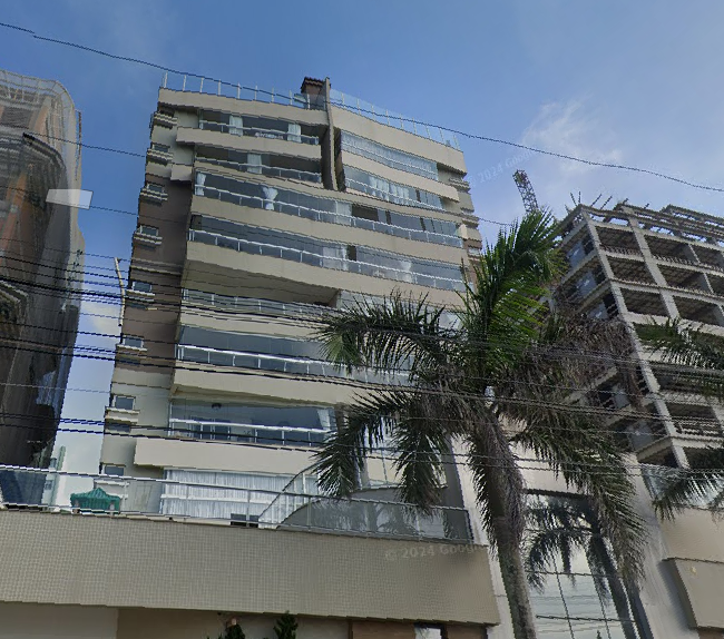 Apartamento 3 suítes com 157,30m² e box 42,74m², desocupado