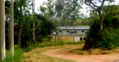 Galpão Industrial com Casa e Escritório em Barbacena/MG