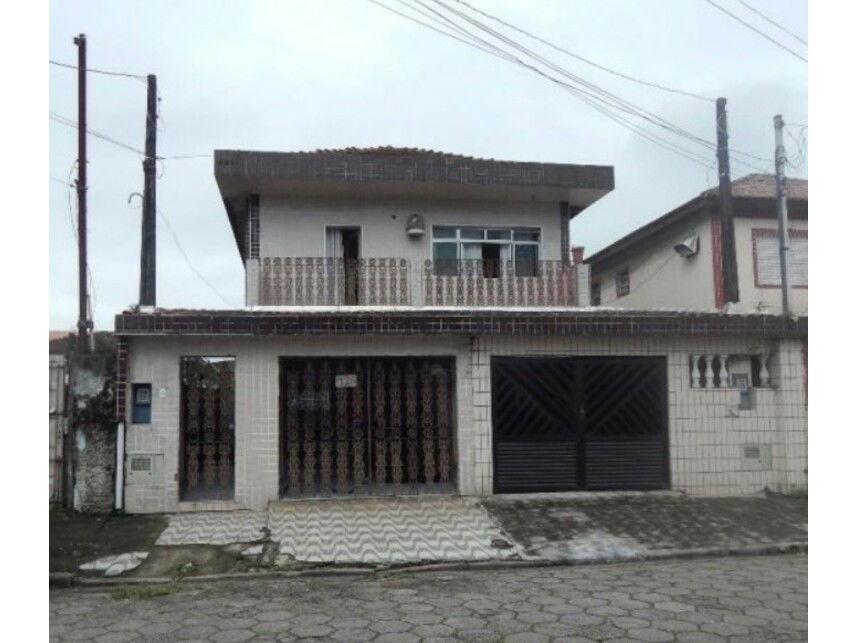 Casa com 2 quartos, 1 vaga e 117,80m² construída, imóvel ocupado