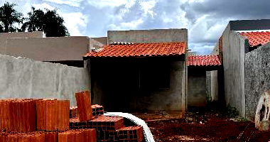 Casa 2 quartos, 1 banheiro, 69.9m² construída, terreno 180m²