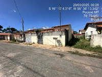 Casa com 2 quartos, varanda e garagem