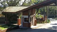 Casa ocupada com 354,11m² construídos e 2 quartos