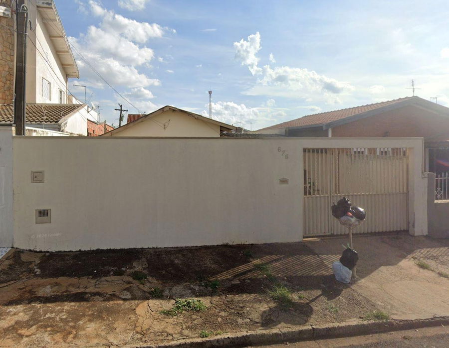Casa Ocupada de 250m² no Jardim João Paulo II