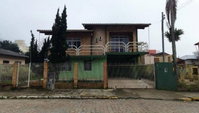Casa espaçosa com 5 quartos e 1 vaga em Canoas