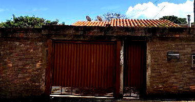 Casa com 3 quartos em terreno amplo