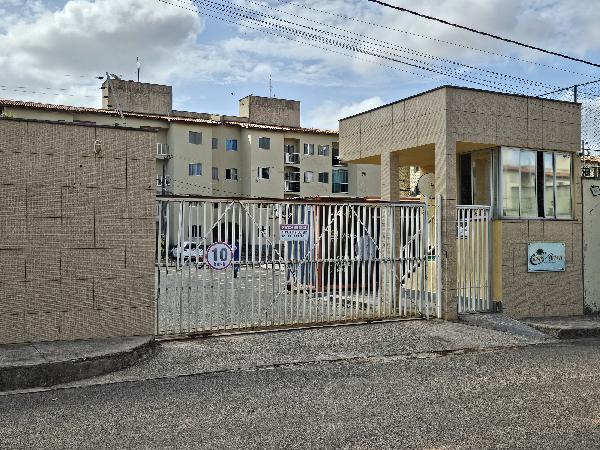 Apartamento com 2 quartos em São Luís