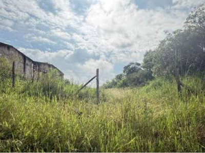 Terreno de 2.400 m² para Regularização