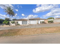Casa com 220m², 3 quartos, 2 banheiros, ocupada