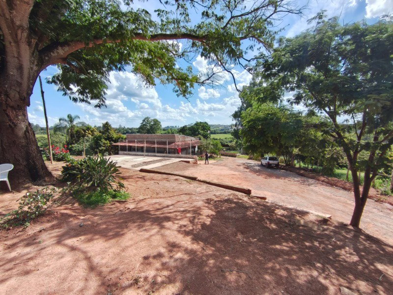 Gleba de Terras 48.400m² com 150m² Construídos - Zona Rural de Três Corações