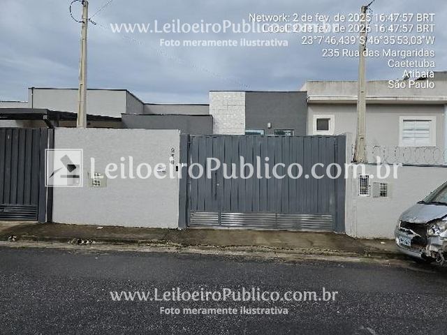 Casa com 2 quartos, 2 banheiros, 2 vagas e 130,7m² construída