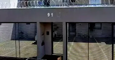 Apartamento Ocupado com 2 Quartos em Leilão