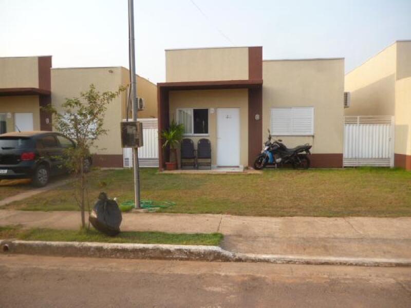 Casa 2 quartos 51m² com área de serviço e cozinha, desocupada