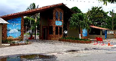 Casa 3 quartos, 2 banheiros, 89,9m² construída, terreno 200m²