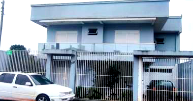 Casa em Passo Fundo com 218m² construída e terreno de 360m²