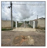 Casa com 2 quartos e 2 banheiros, 54,36 m², desocupada