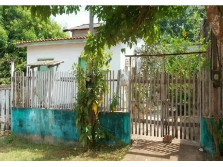 Casa em Leilão Ocupada com 126m² Construída
