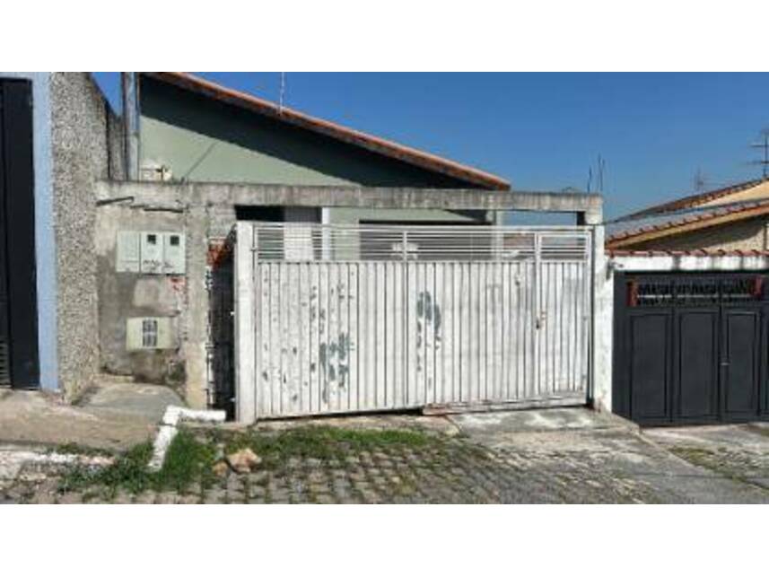 Casa padrão ocupada com 1 vaga e 120m² construída