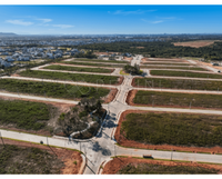Terreno de 275m² em loteamento fechado