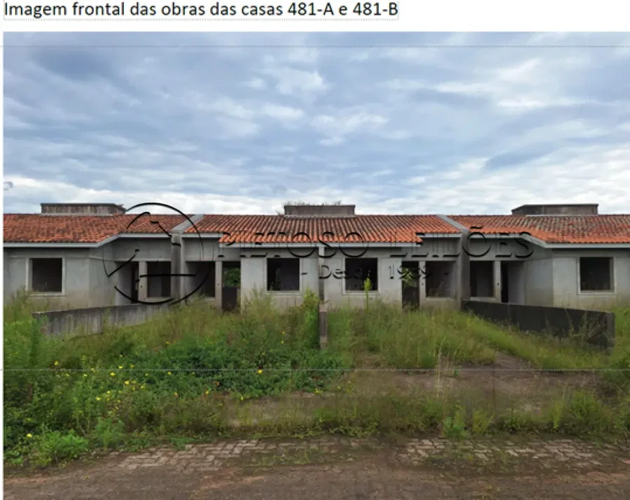 Casa em construção com 43,48 m² em terreno de 341 m²