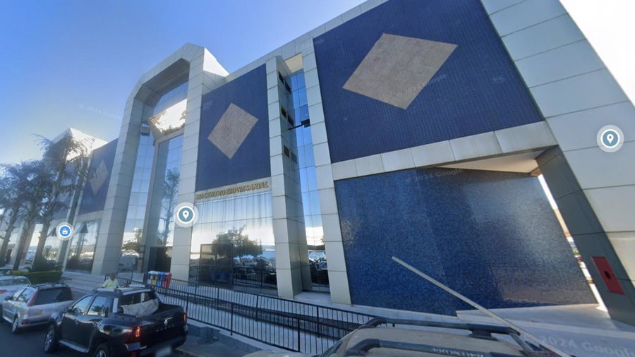 Sala Comercial com 32,32 m², Desocupada