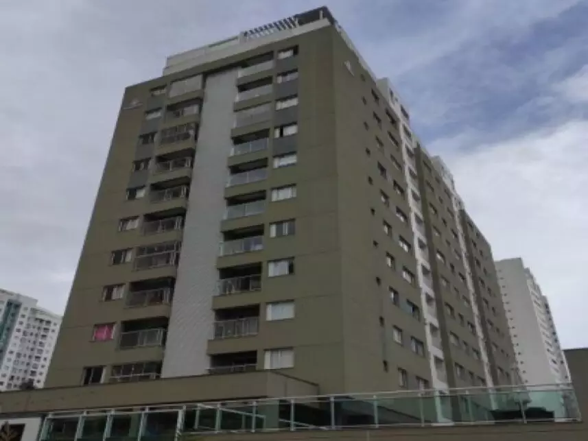 Apartamento com 3 quartos, 2 vagas, 204m²