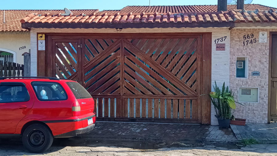 Casa Ocupada de 150m² em Itanhaém - Oportunidade Única!