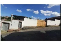 Casa espaçosa com 615,51m² de terreno em Ubatã/BA